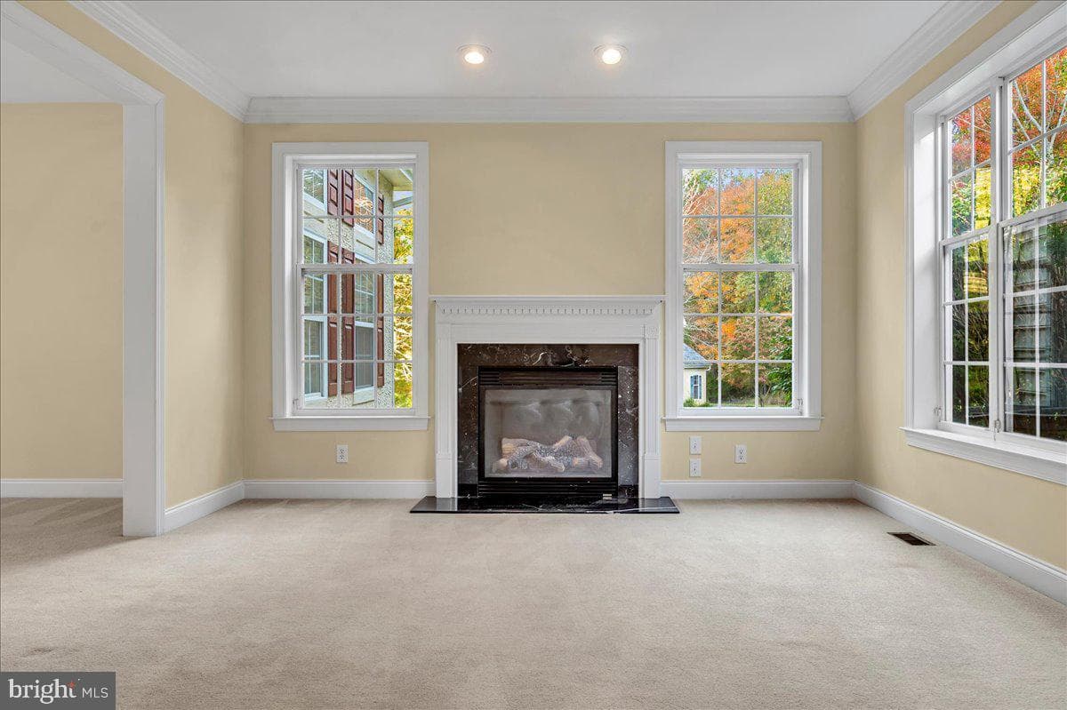 54 Mccormick Way photo 6