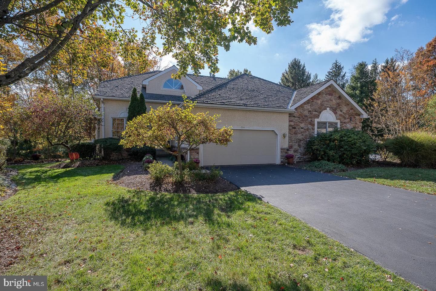 206 Yorktown Place photo 1
