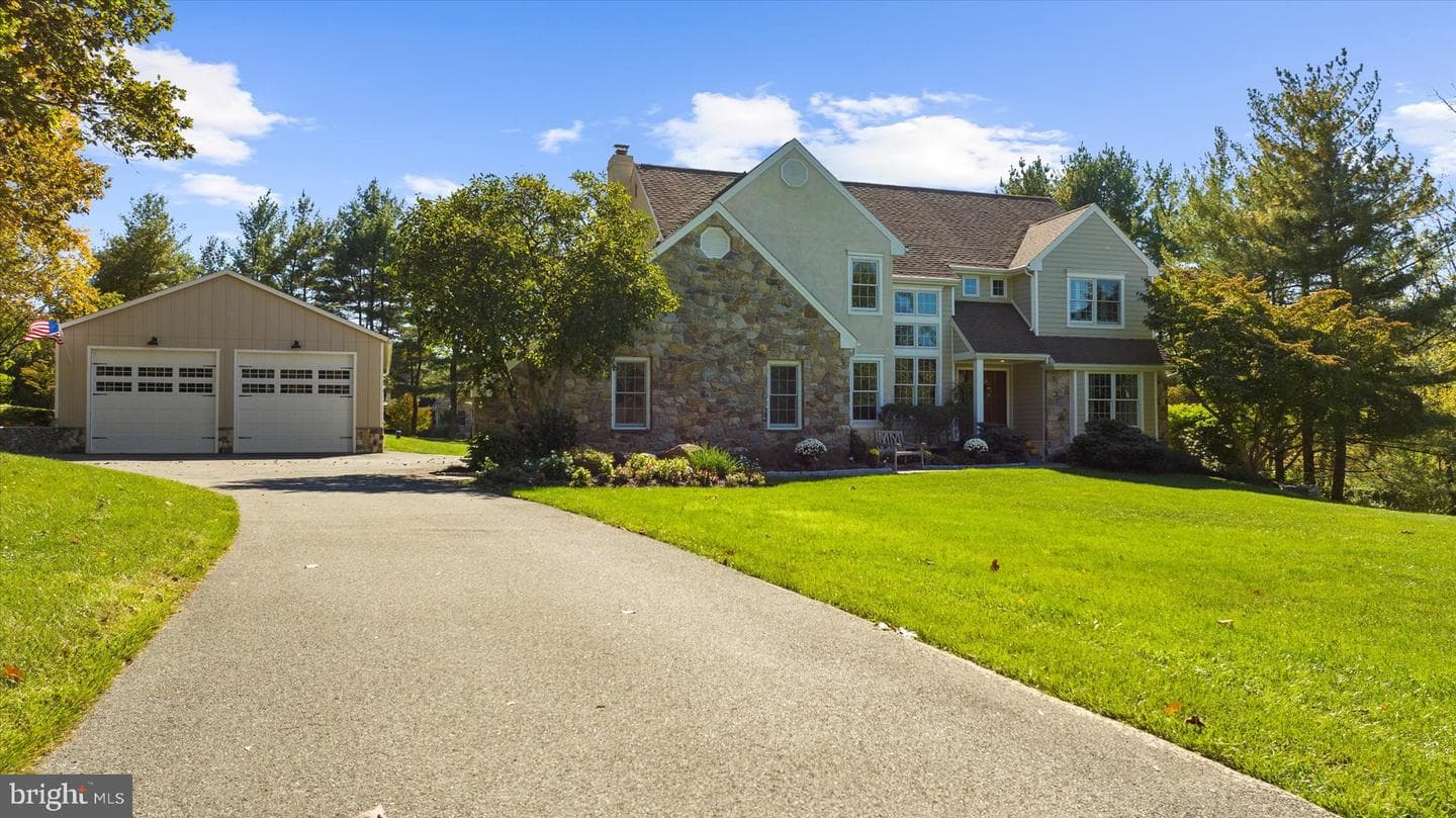 148 Barton Drive photo 1