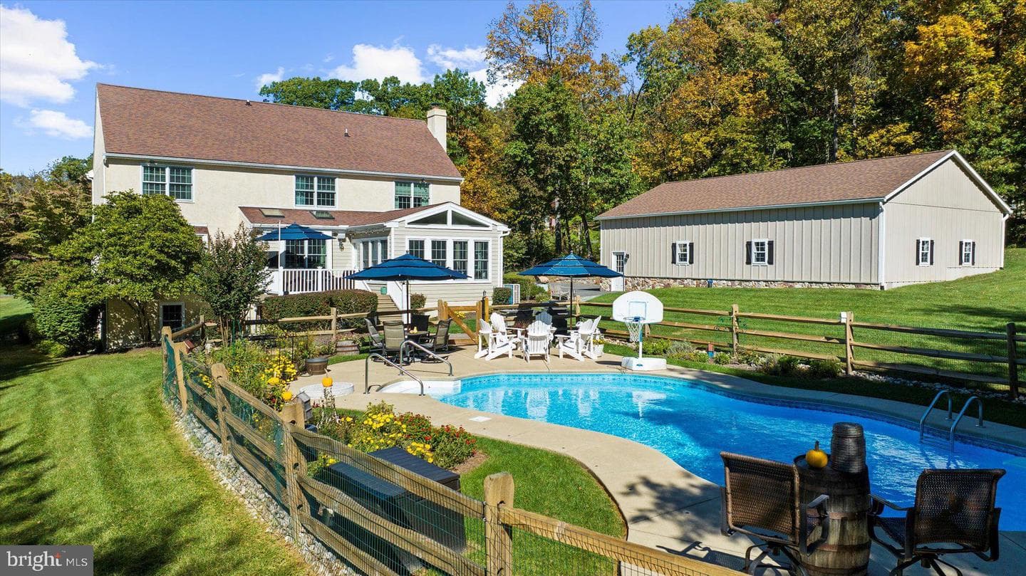 148 Barton Drive photo 23
