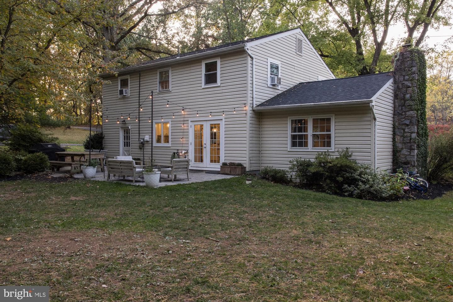 550 Ebelhare Road photo 4