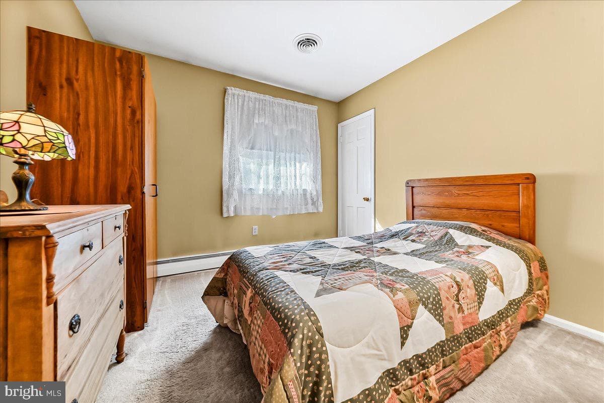 146 Hilltop Road photo 10