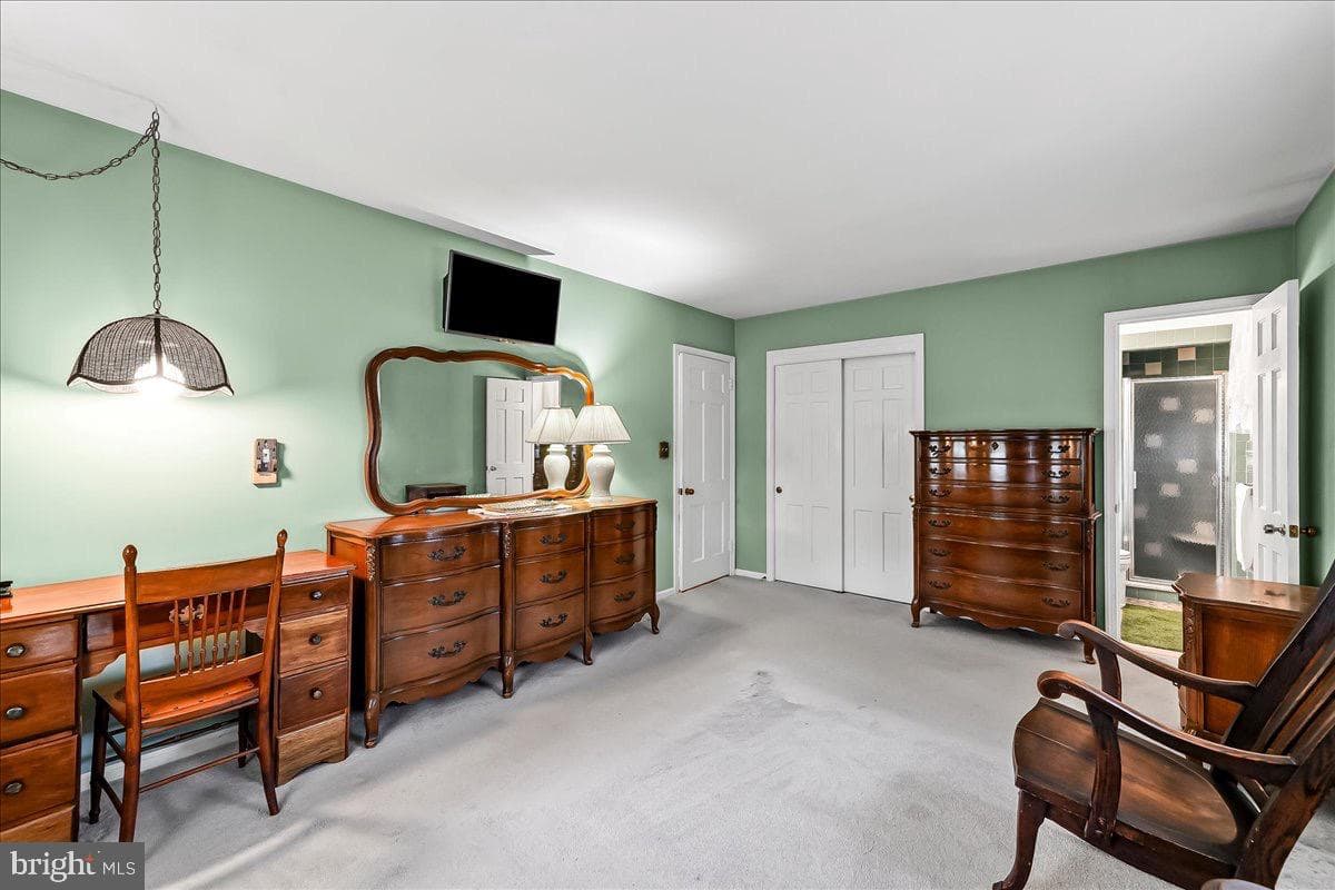 146 Hilltop Road photo 14