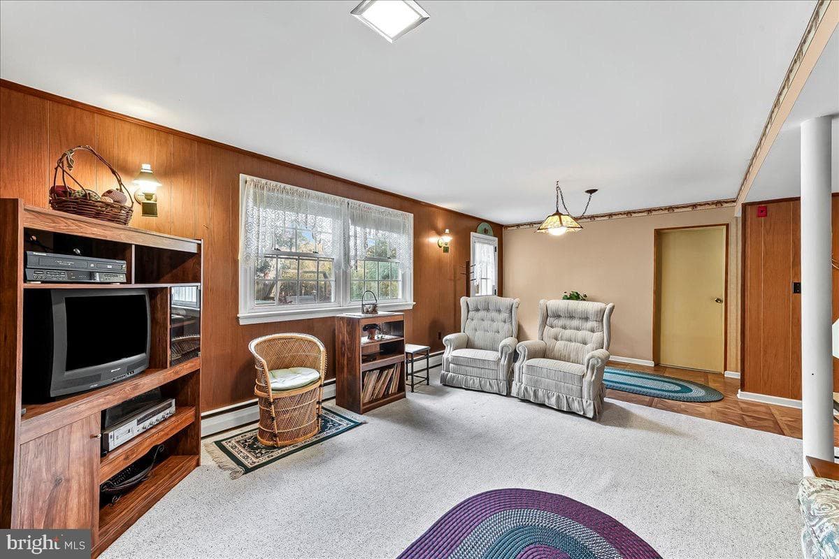 146 Hilltop Road photo 18