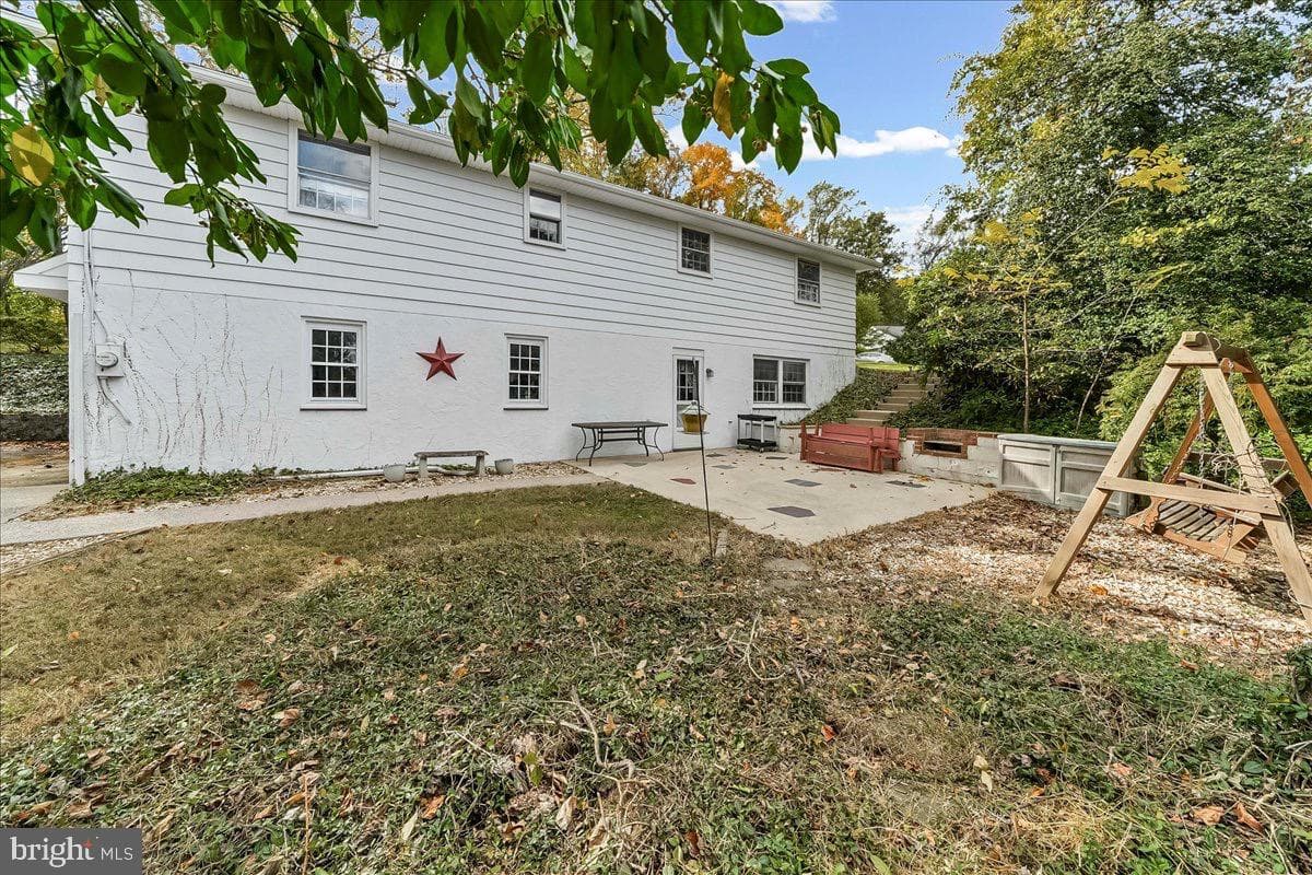 146 Hilltop Road photo 23