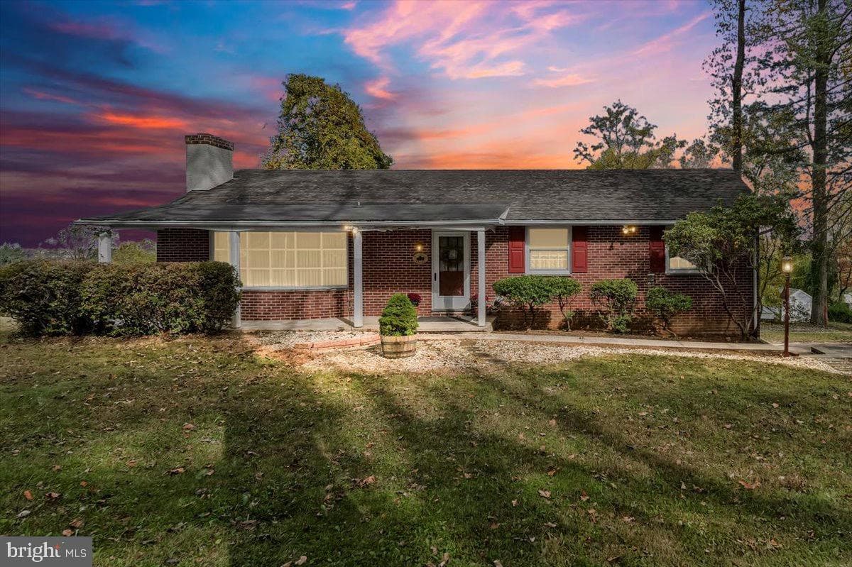 146 Hilltop Road photo 25