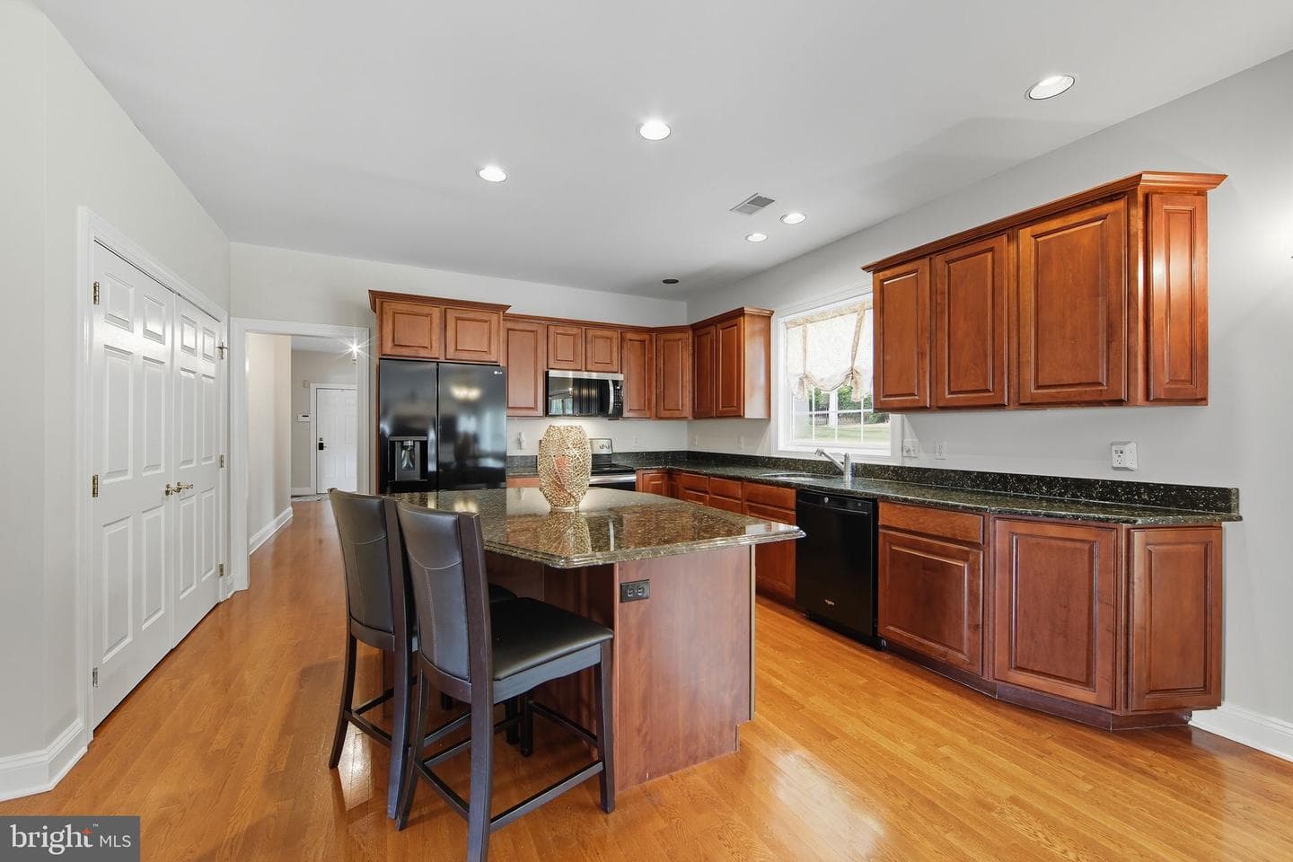 530 Legion Drive photo 15