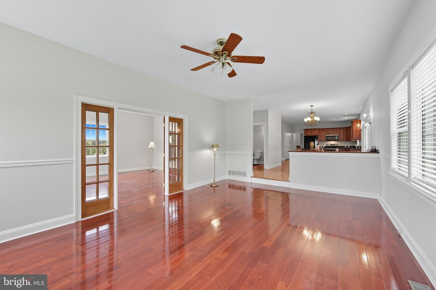 530 Legion Drive photo 20