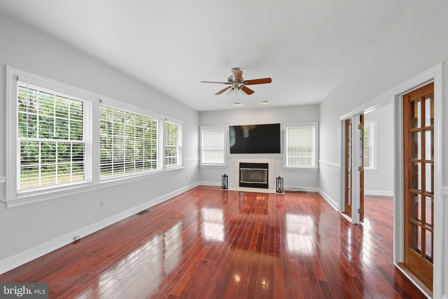 530 Legion Drive photo 21