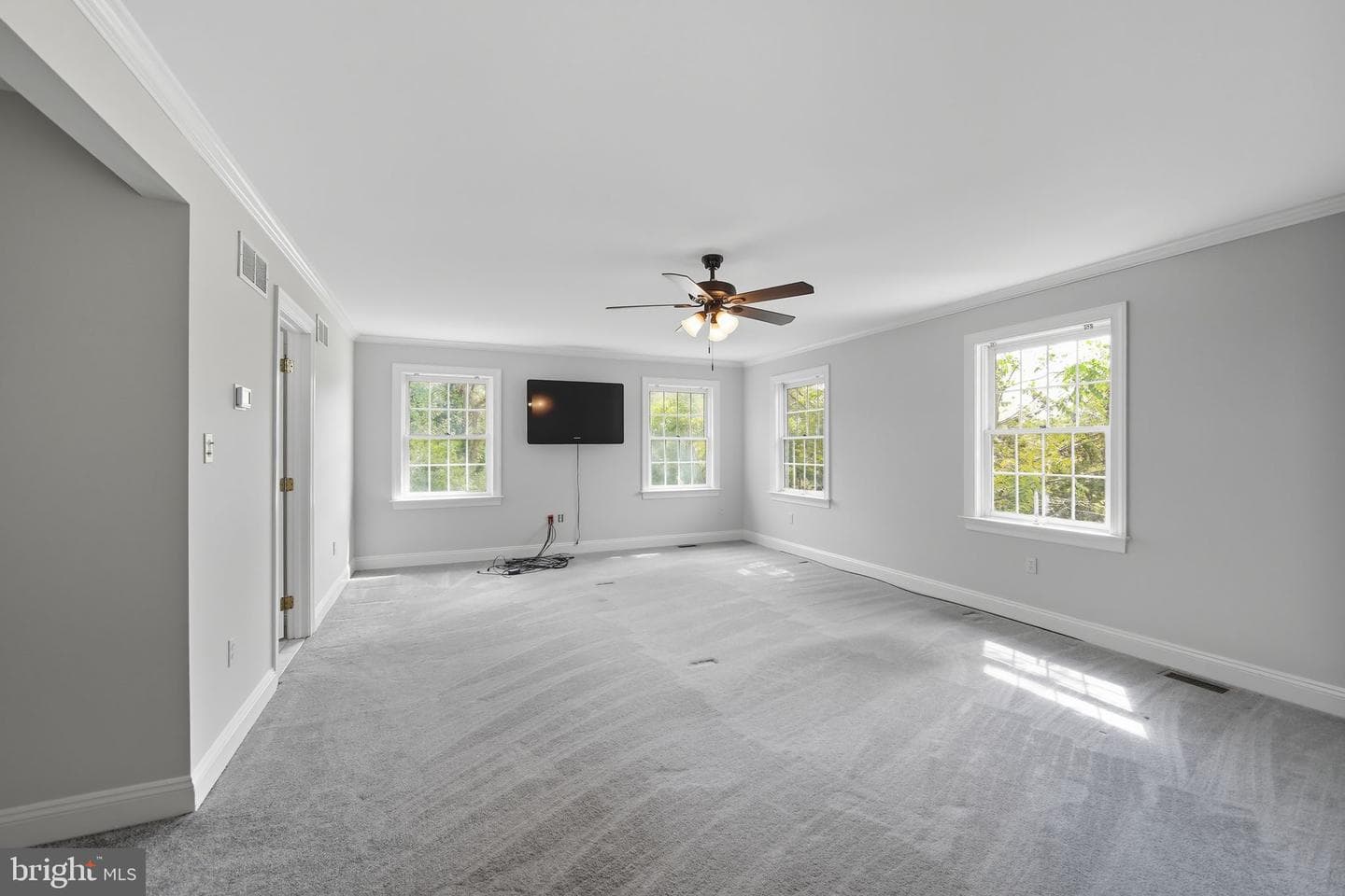 530 Legion Drive photo 27