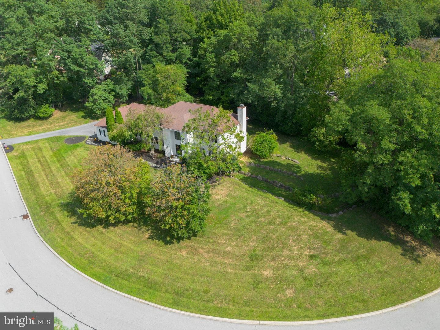 530 Legion Drive photo 3