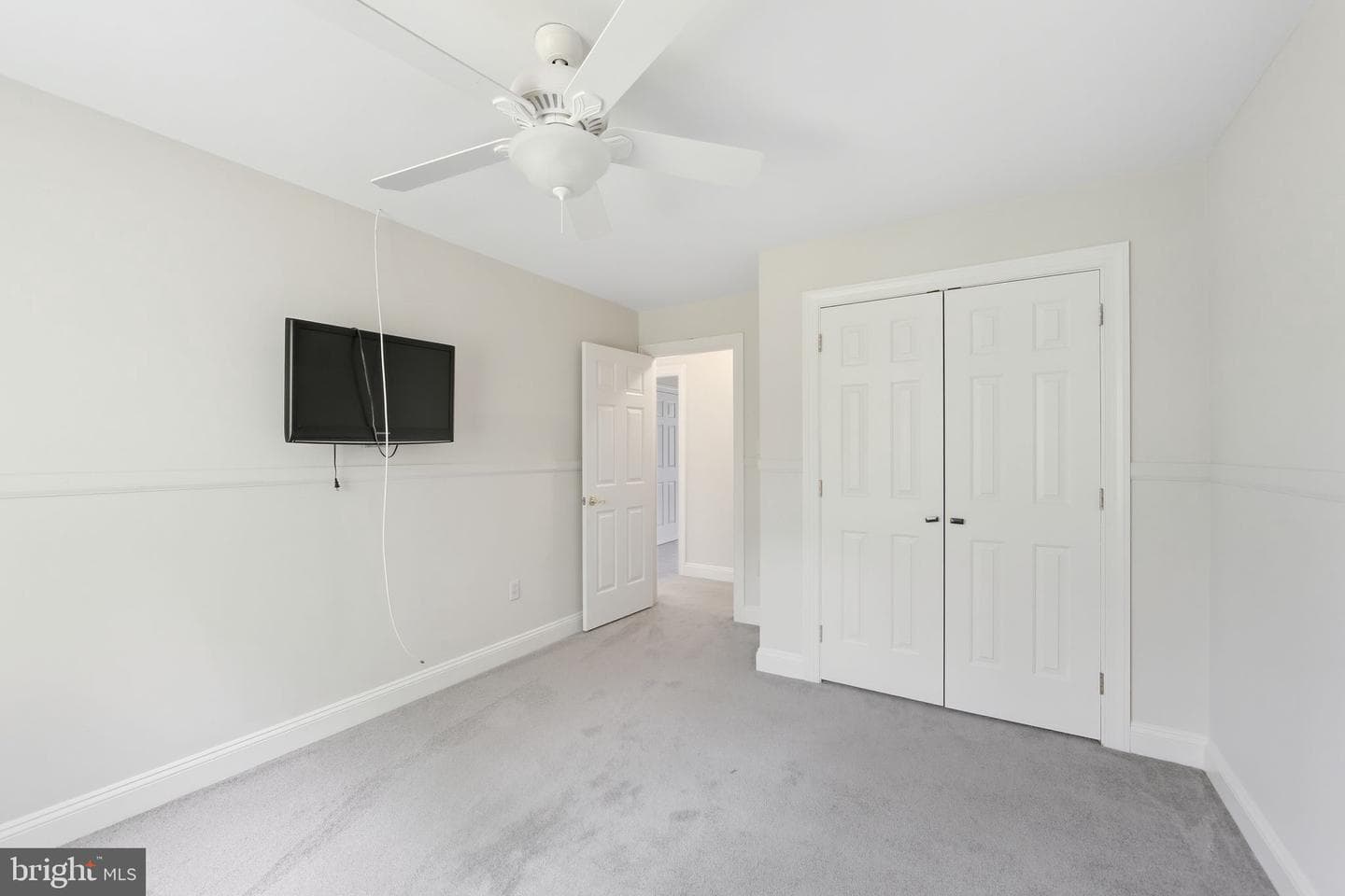 530 Legion Drive photo 36