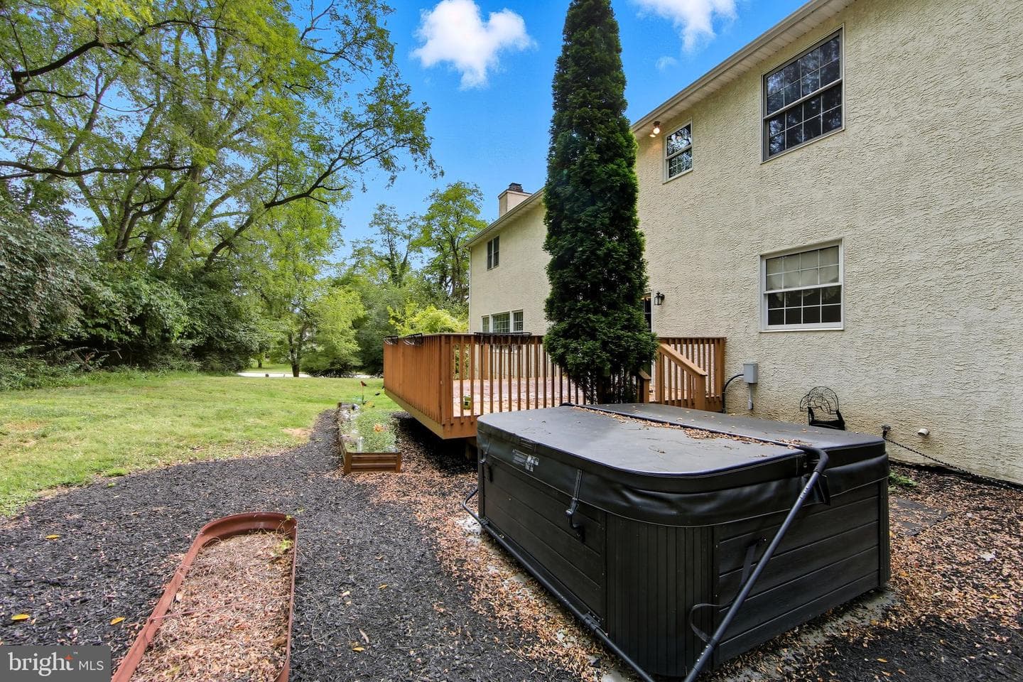 530 Legion Drive photo 40