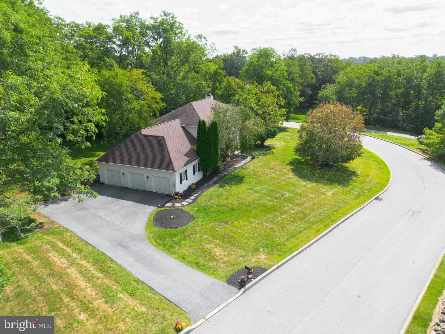 530 Legion Drive photo 43