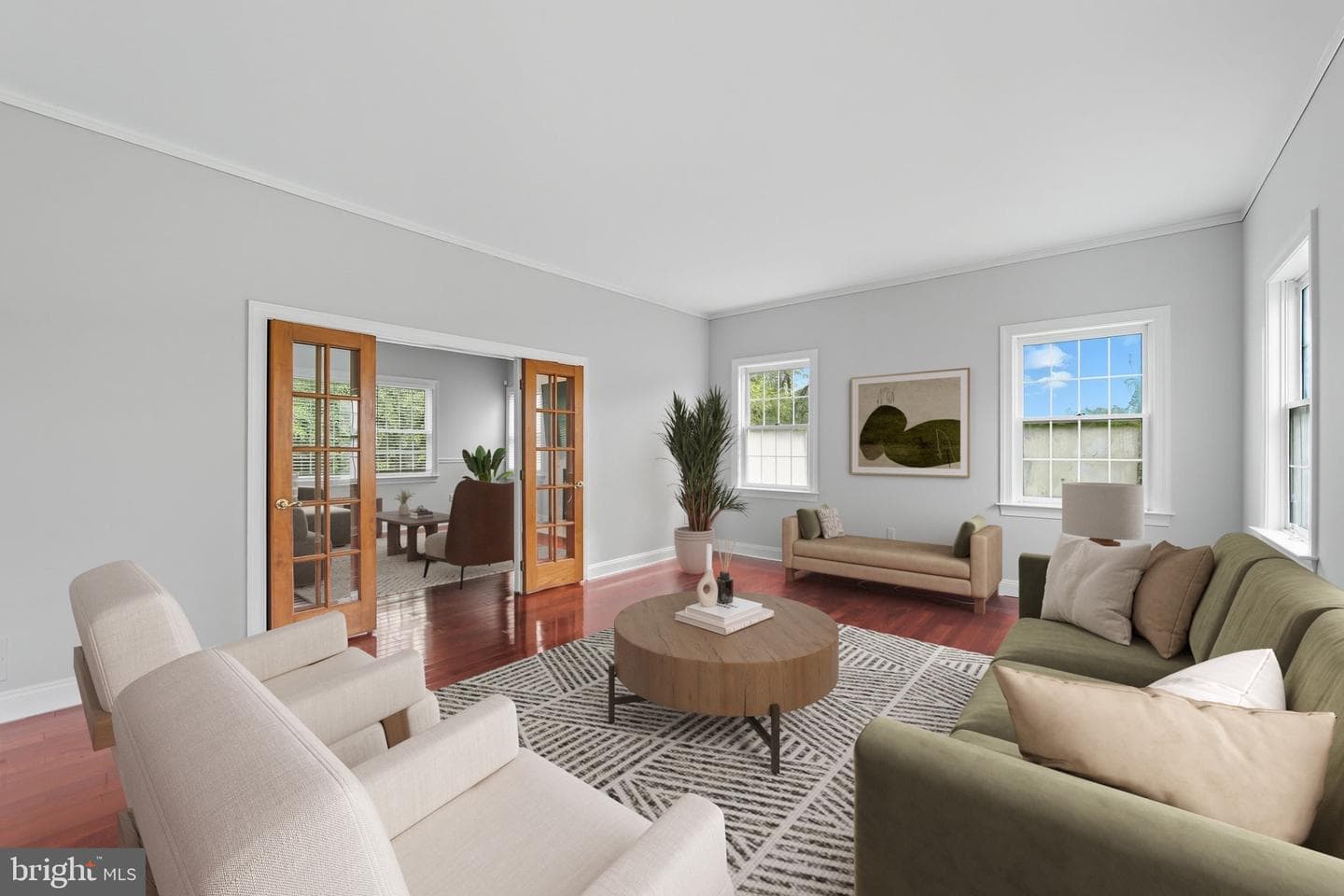 530 Legion Drive photo 6