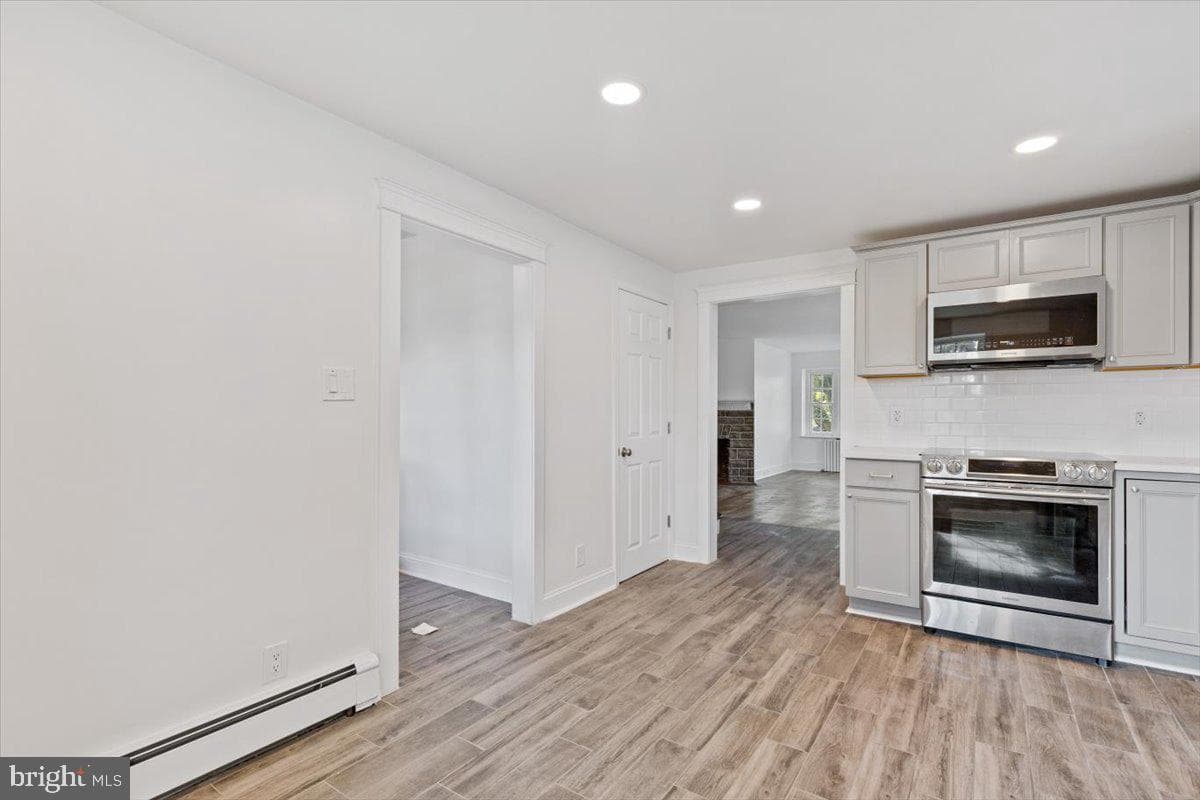 514 E Lancaster Avenue photo 12