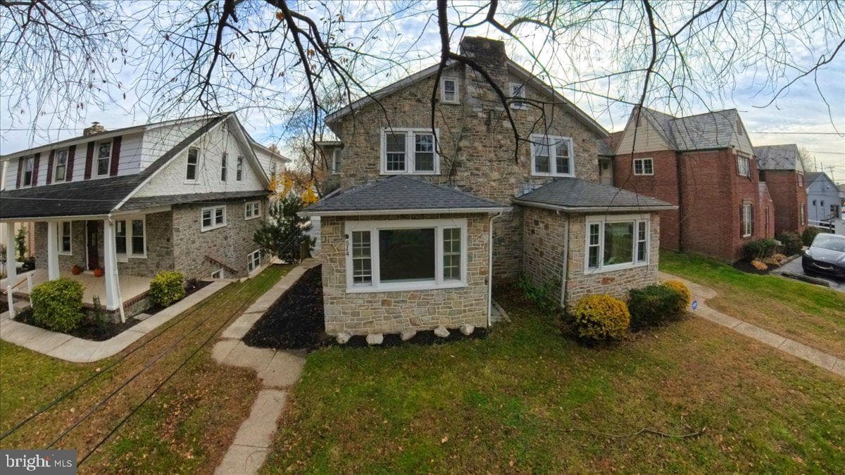 514 E Lancaster Avenue photo 31