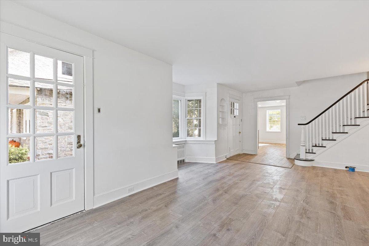 514 E Lancaster Avenue photo 4