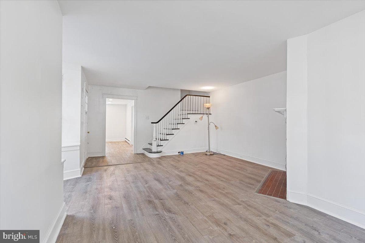 514 E Lancaster Avenue photo 6