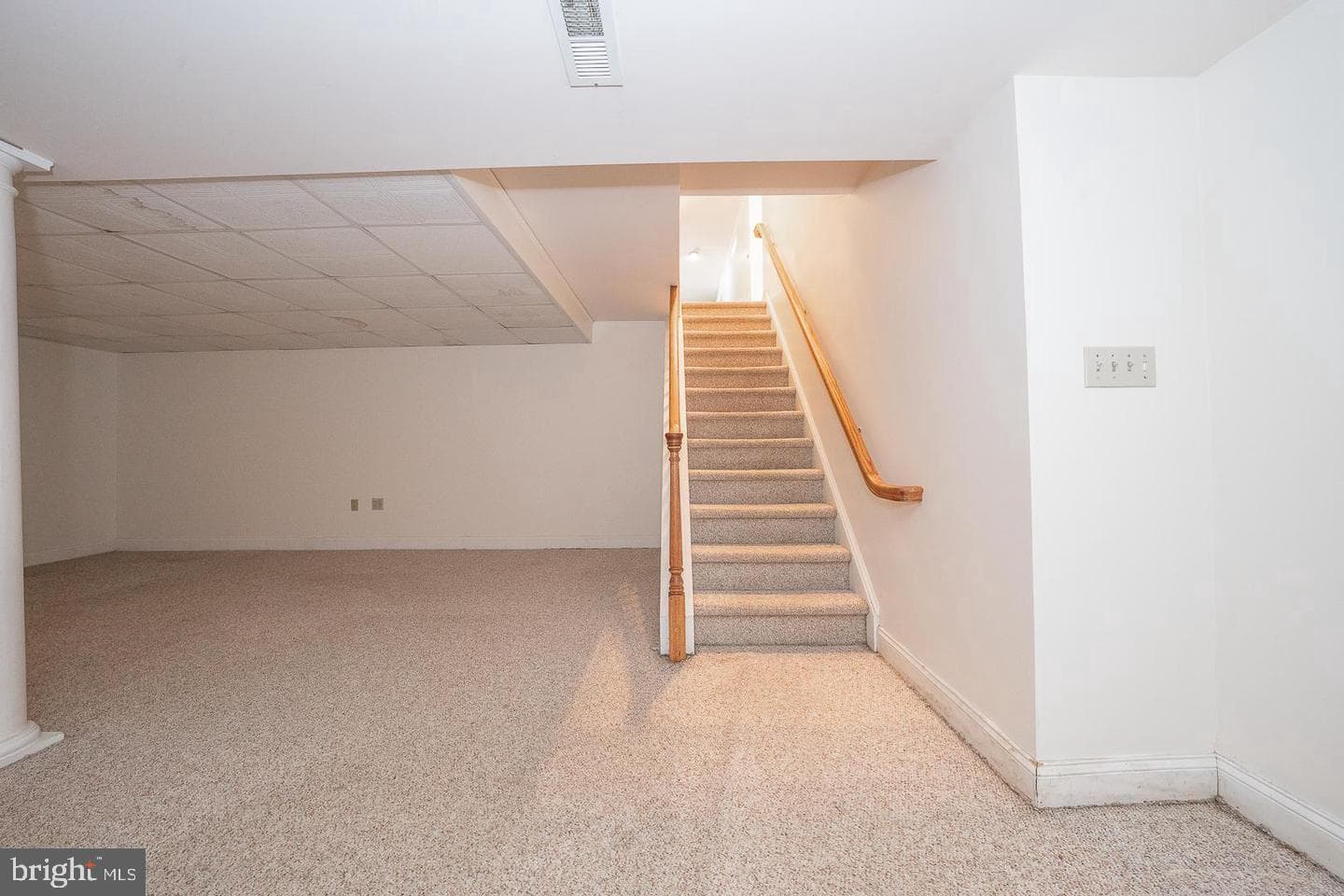 301 Hanover Court photo 43