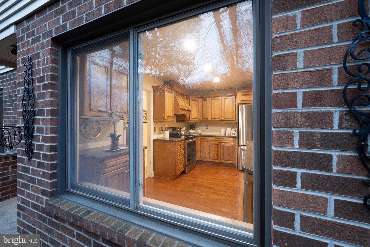 301 Hanover Court photo 47