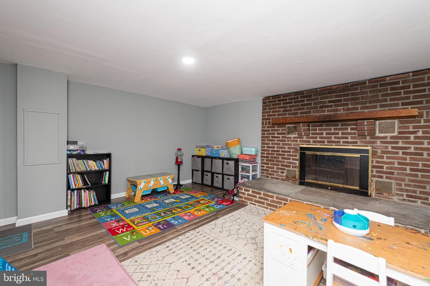 1060 S Keim Street photo 29