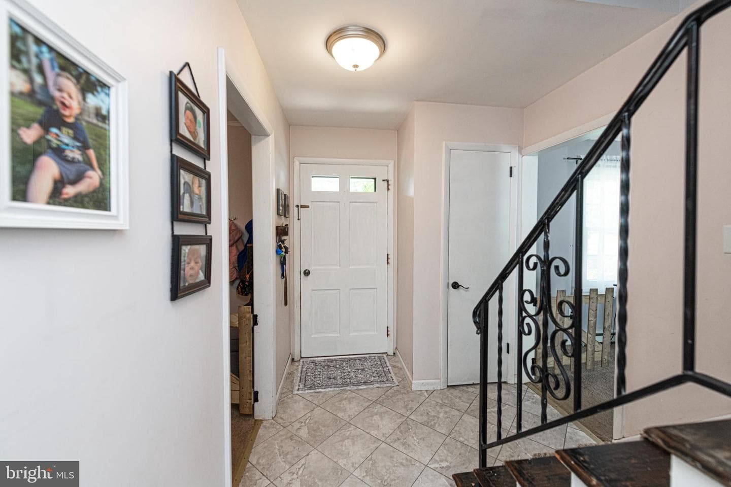 1060 S Keim Street photo 7