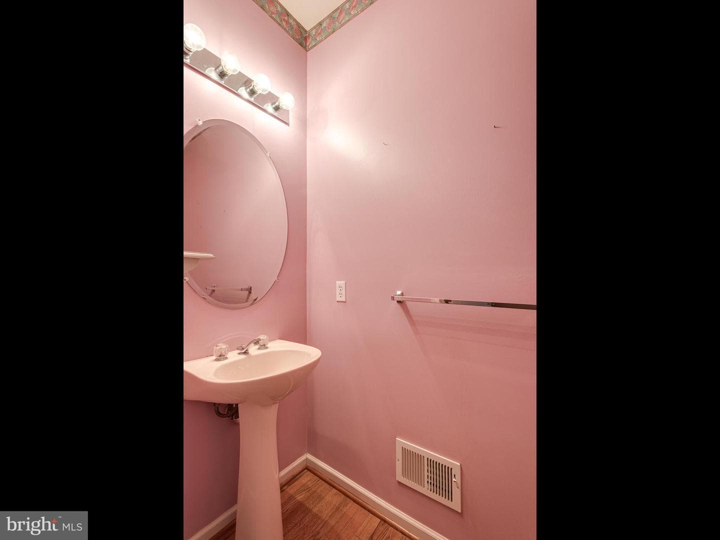 214 Silverbell Court photo 27