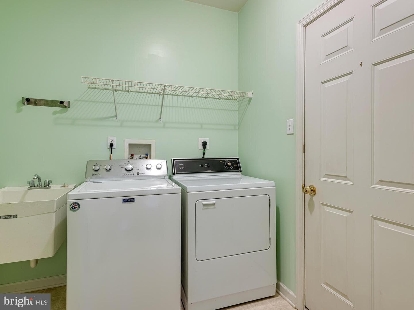 214 Silverbell Court photo 28