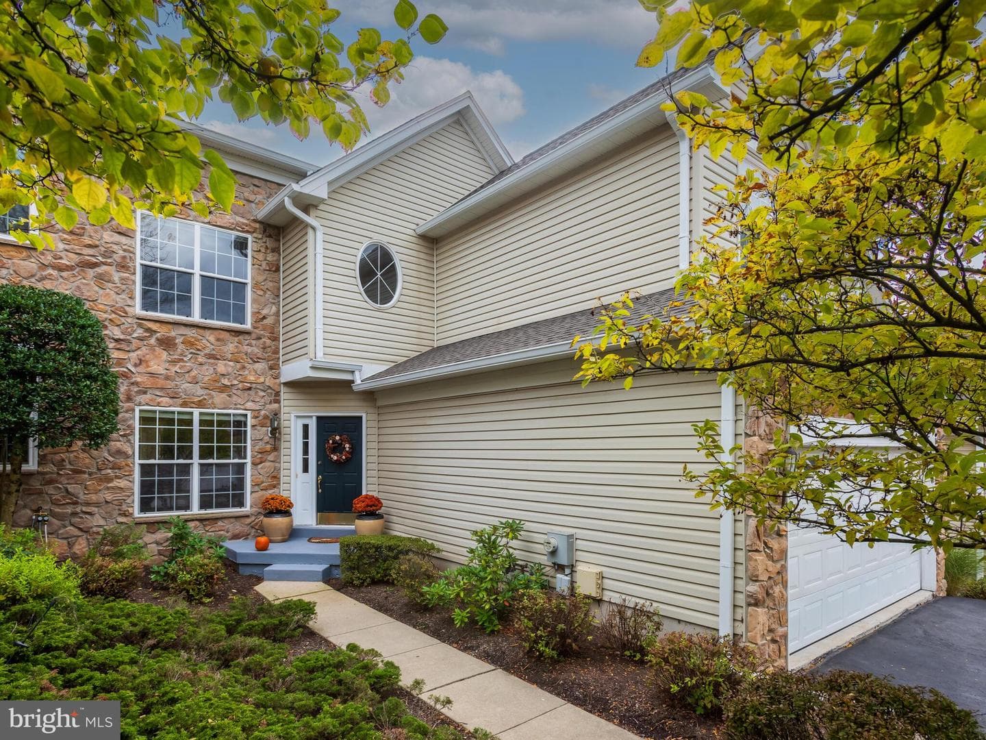 214 Silverbell Court photo 3