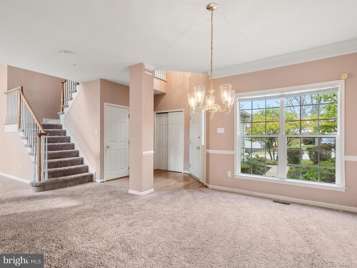 214 Silverbell Court photo 8