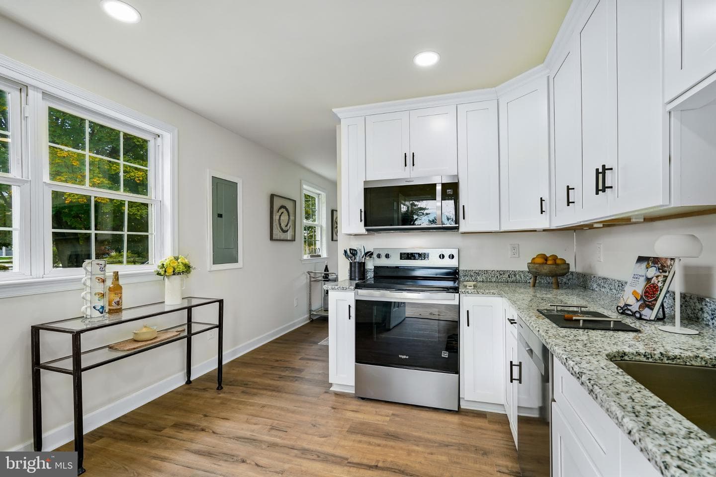 190 W Ridge Road photo 9