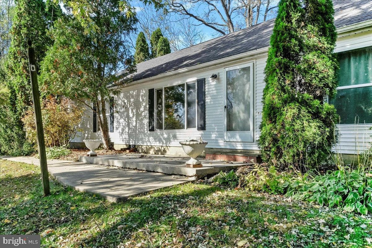 448 N Mill Road photo 1