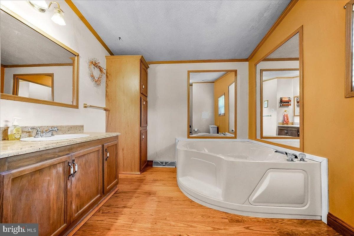 448 N Mill Road photo 24