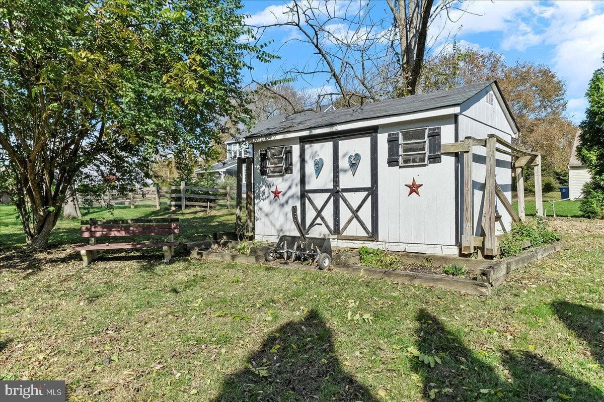 448 N Mill Road photo 5