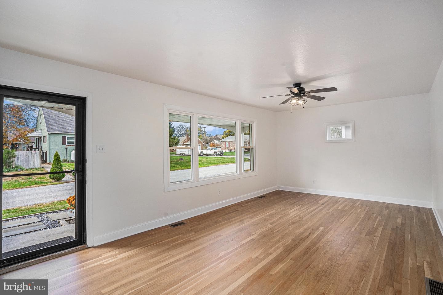 301 E Bridge Street photo 6