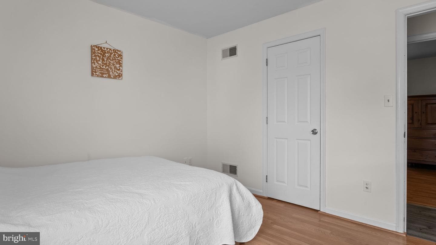 32 Lafayette Avenue photo 12