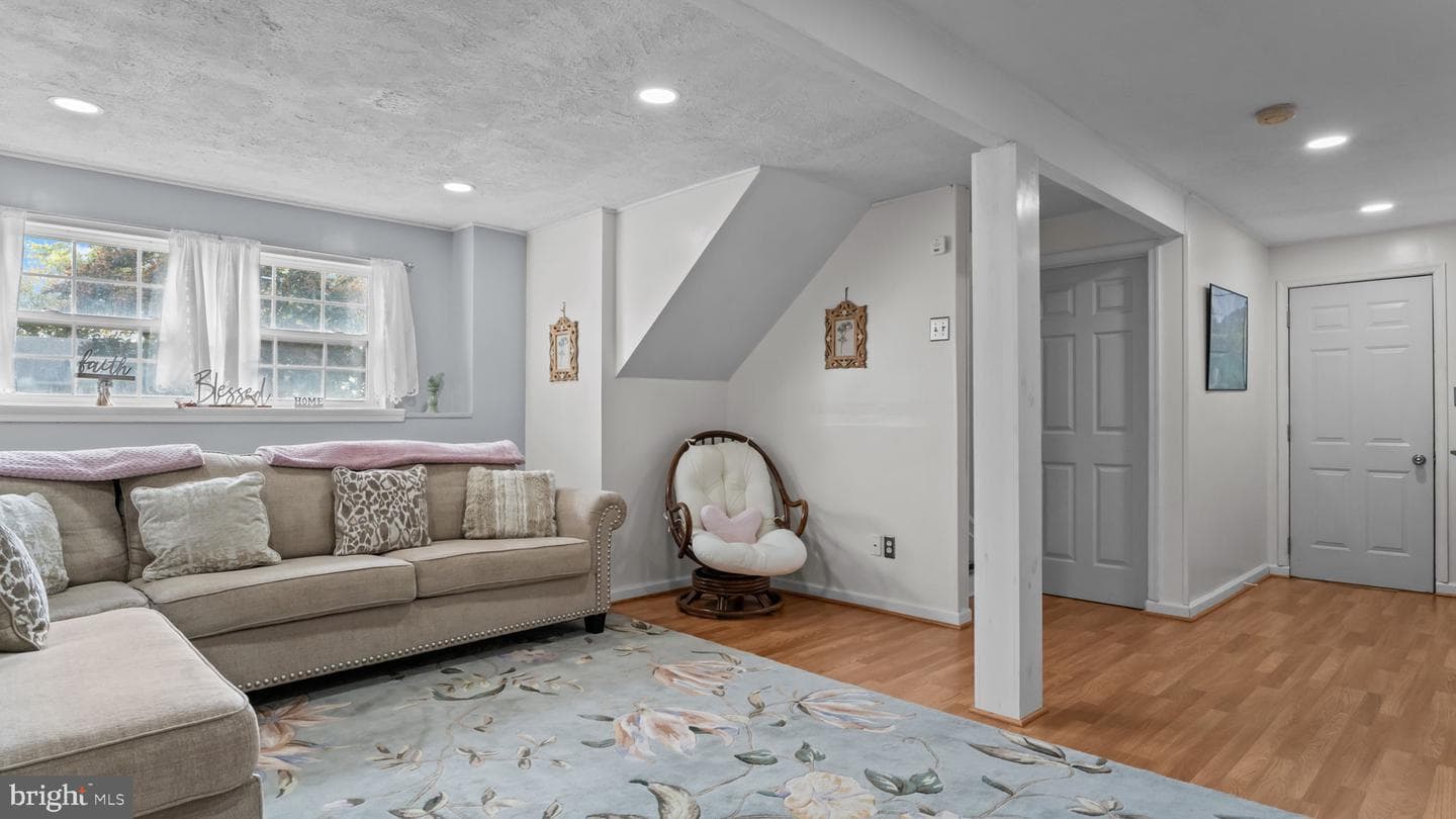 32 Lafayette Avenue photo 19