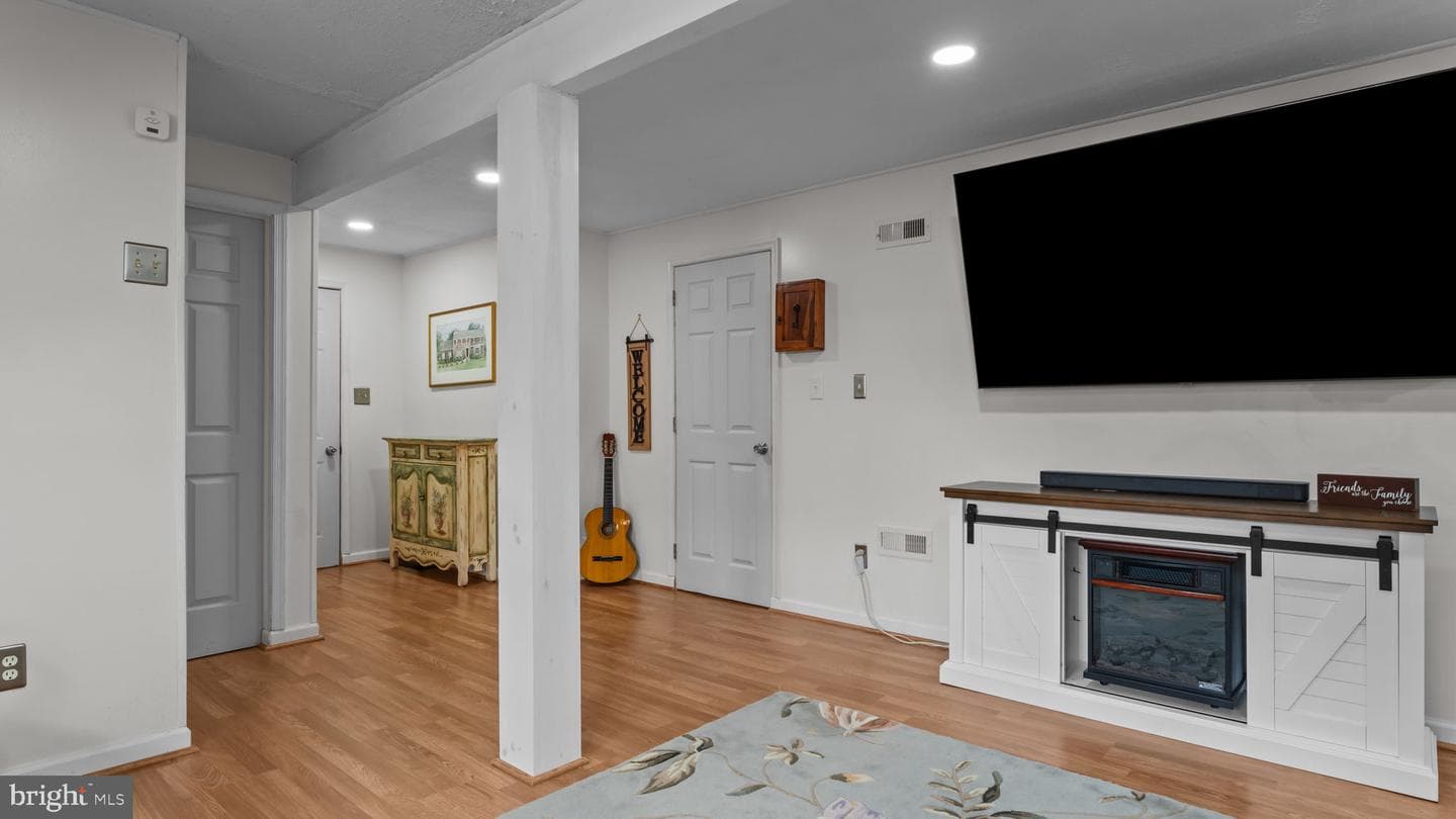 32 Lafayette Avenue photo 20