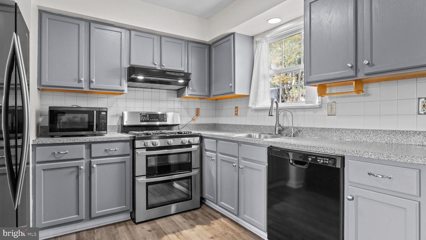 32 Lafayette Avenue photo 5
