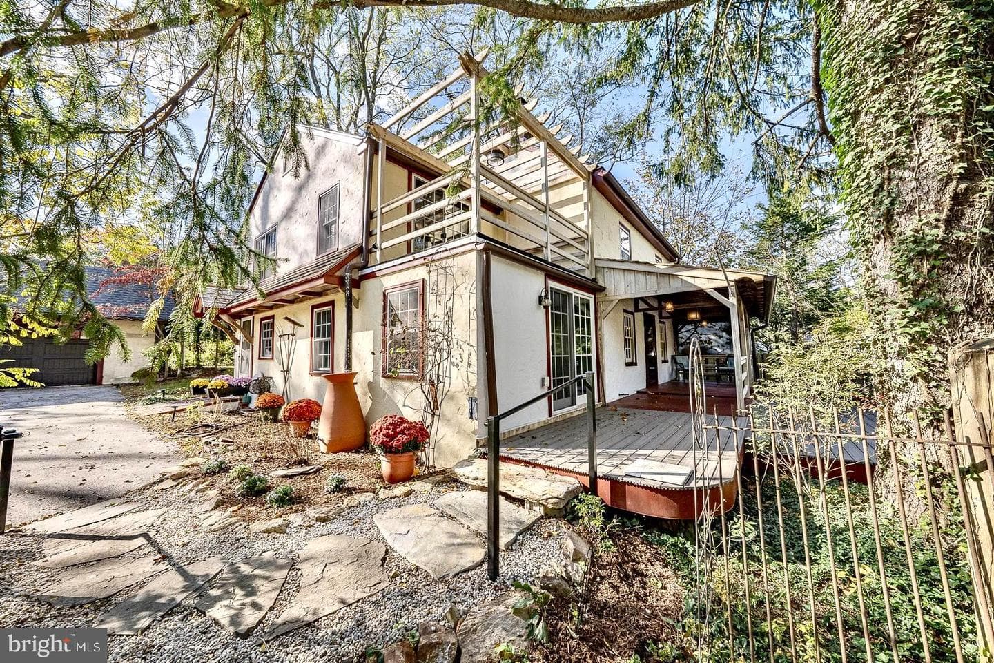 525 Hopewell Road photo 4