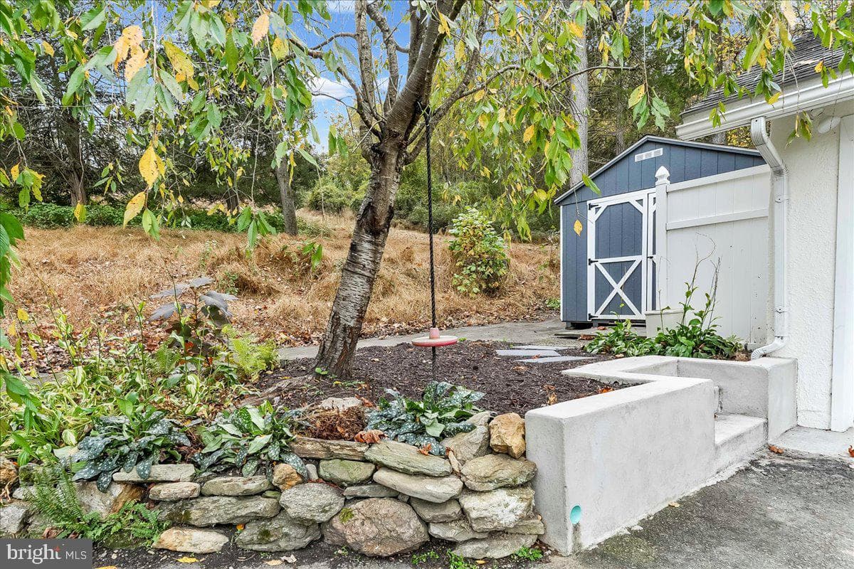 132 Hess Mill Road photo 3