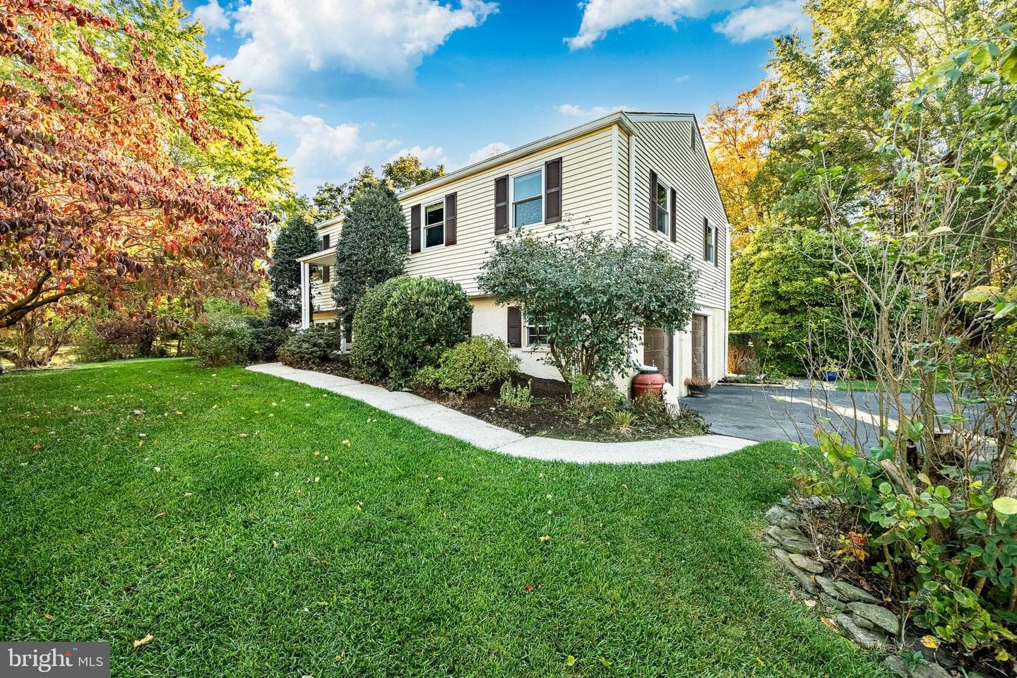 103 Jay Avenue photo 1