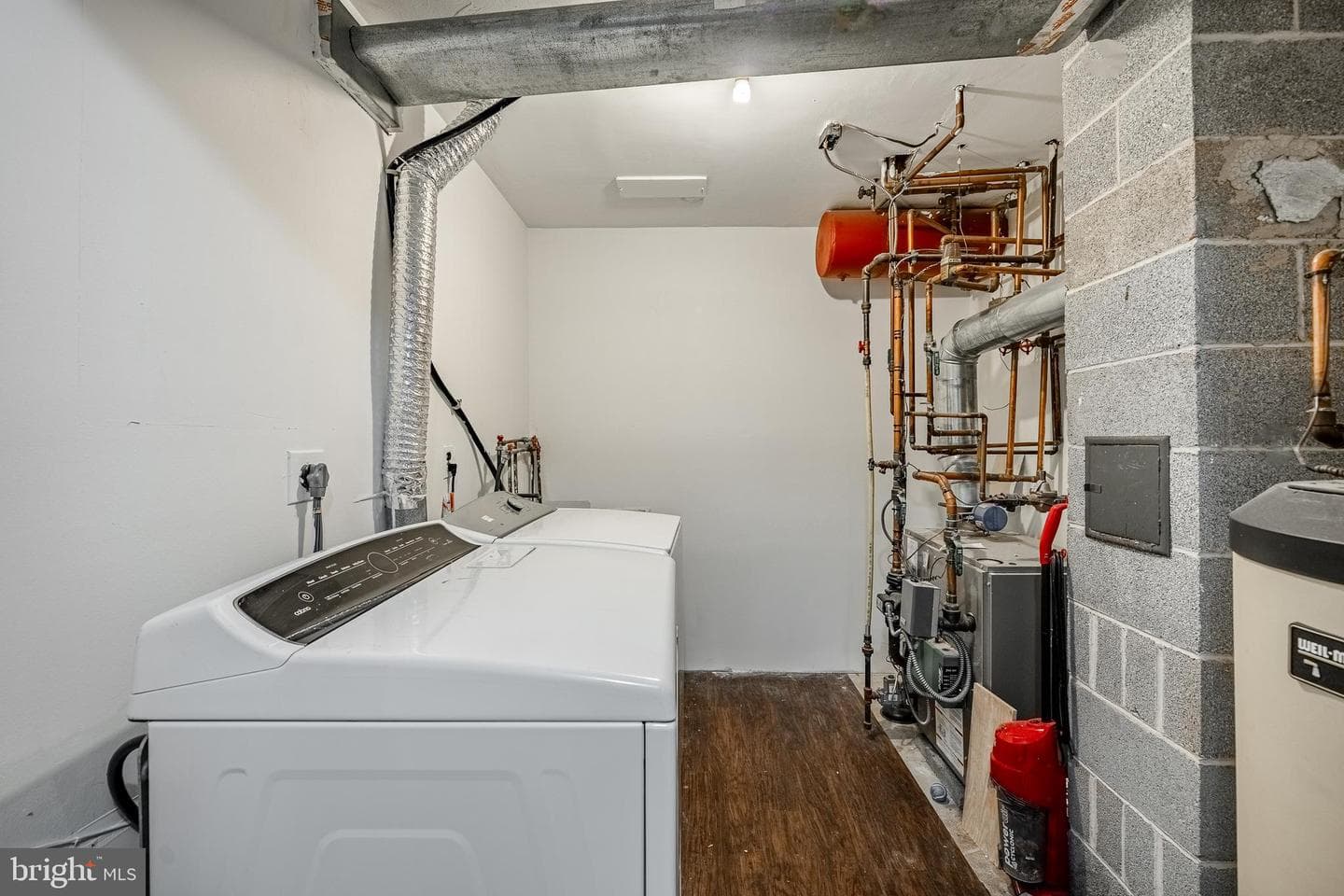 103 Jay Avenue photo 28