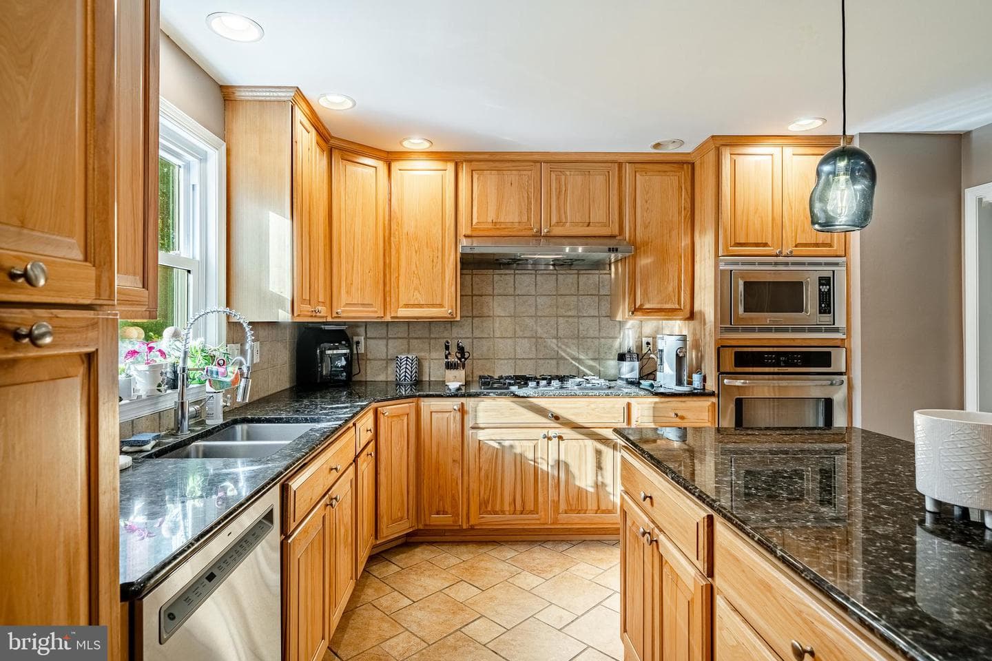 103 Jay Avenue photo 9