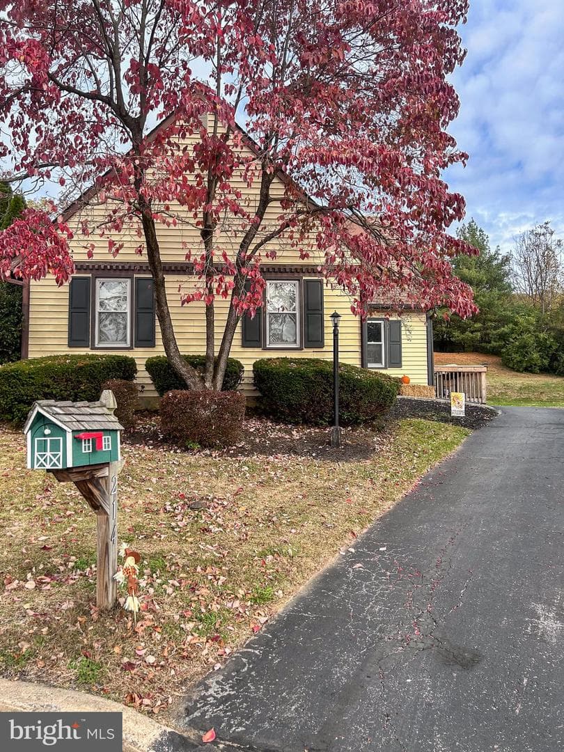 214 Armstead Court