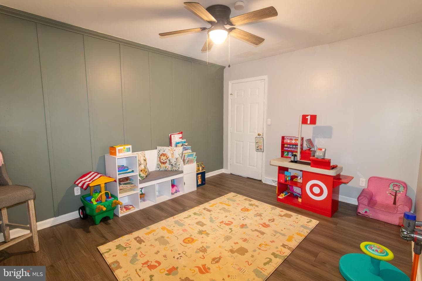 214 Armstead Court photo 13