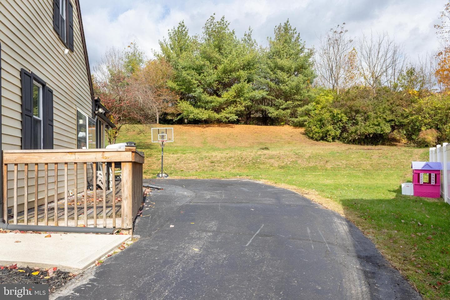 214 Armstead Court photo 31