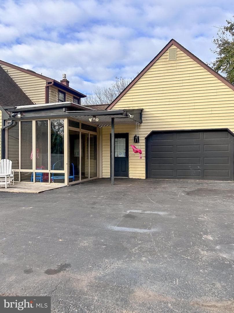 214 Armstead Court photo 4