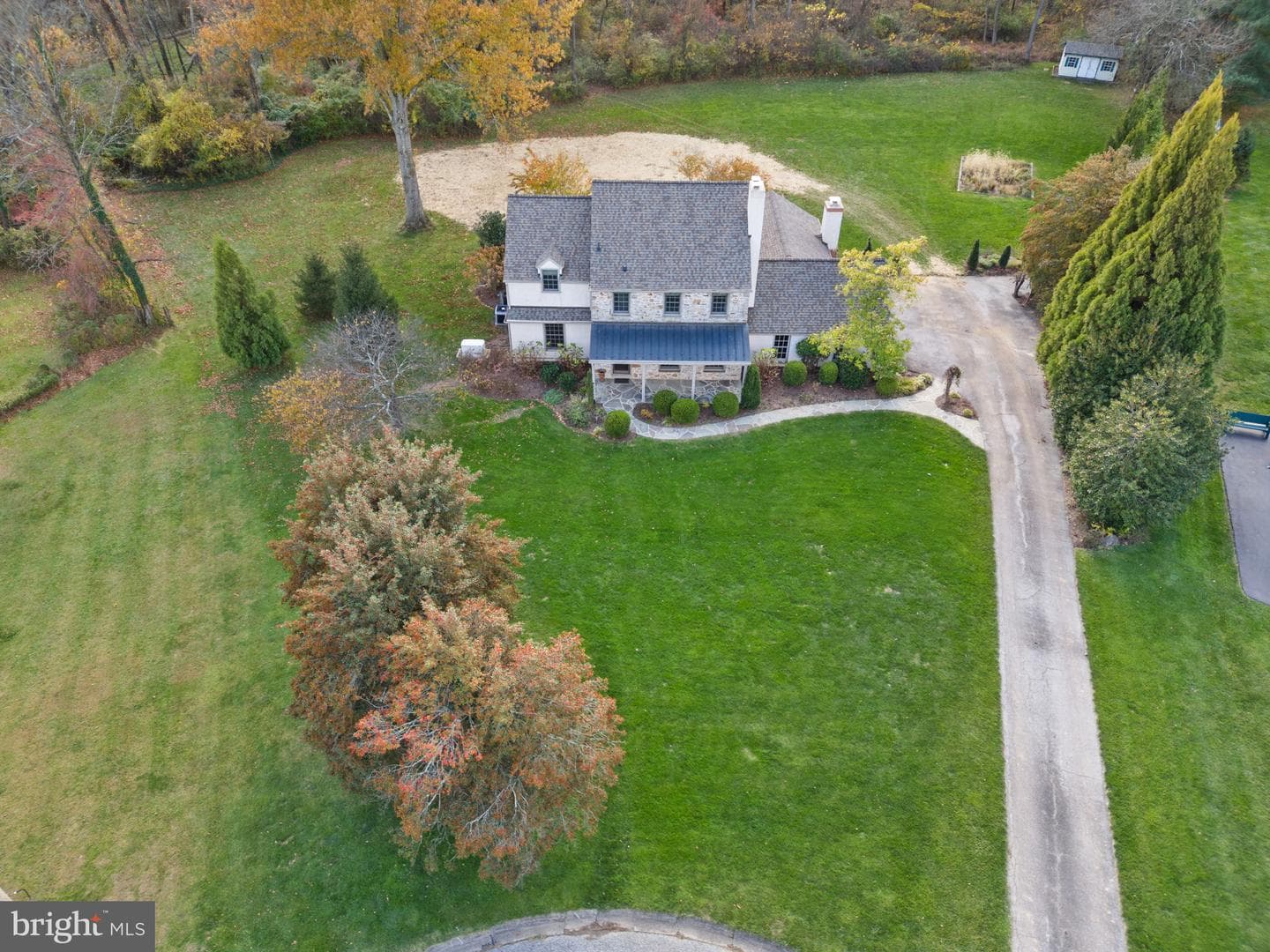 520 Hawthorne Place photo 3
